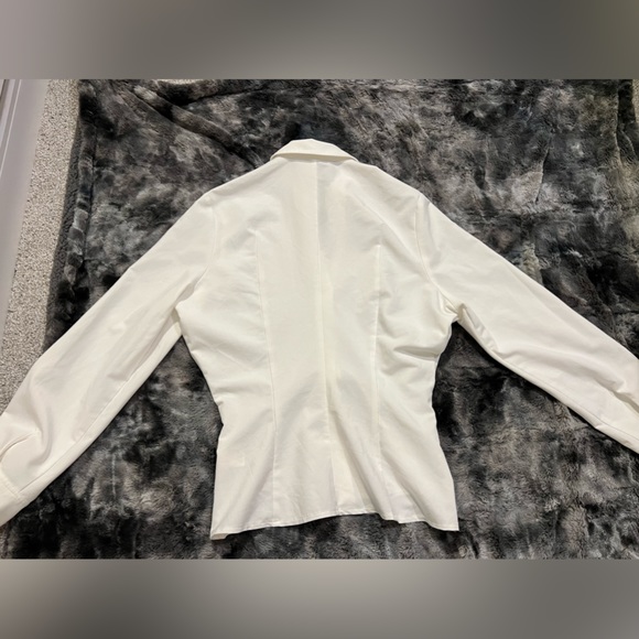 Designer white blouse - Picture 3 of 4